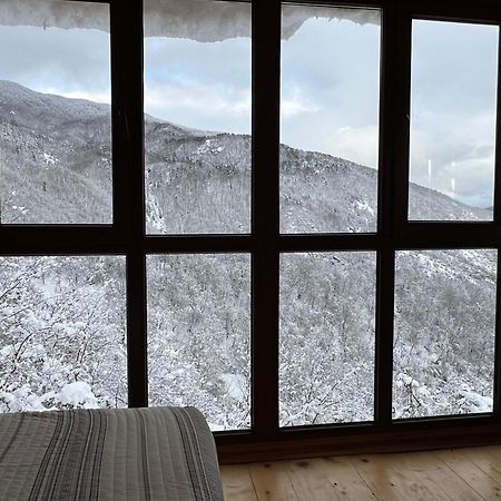Gentry House Hotel Амбролаури Екстериор снимка