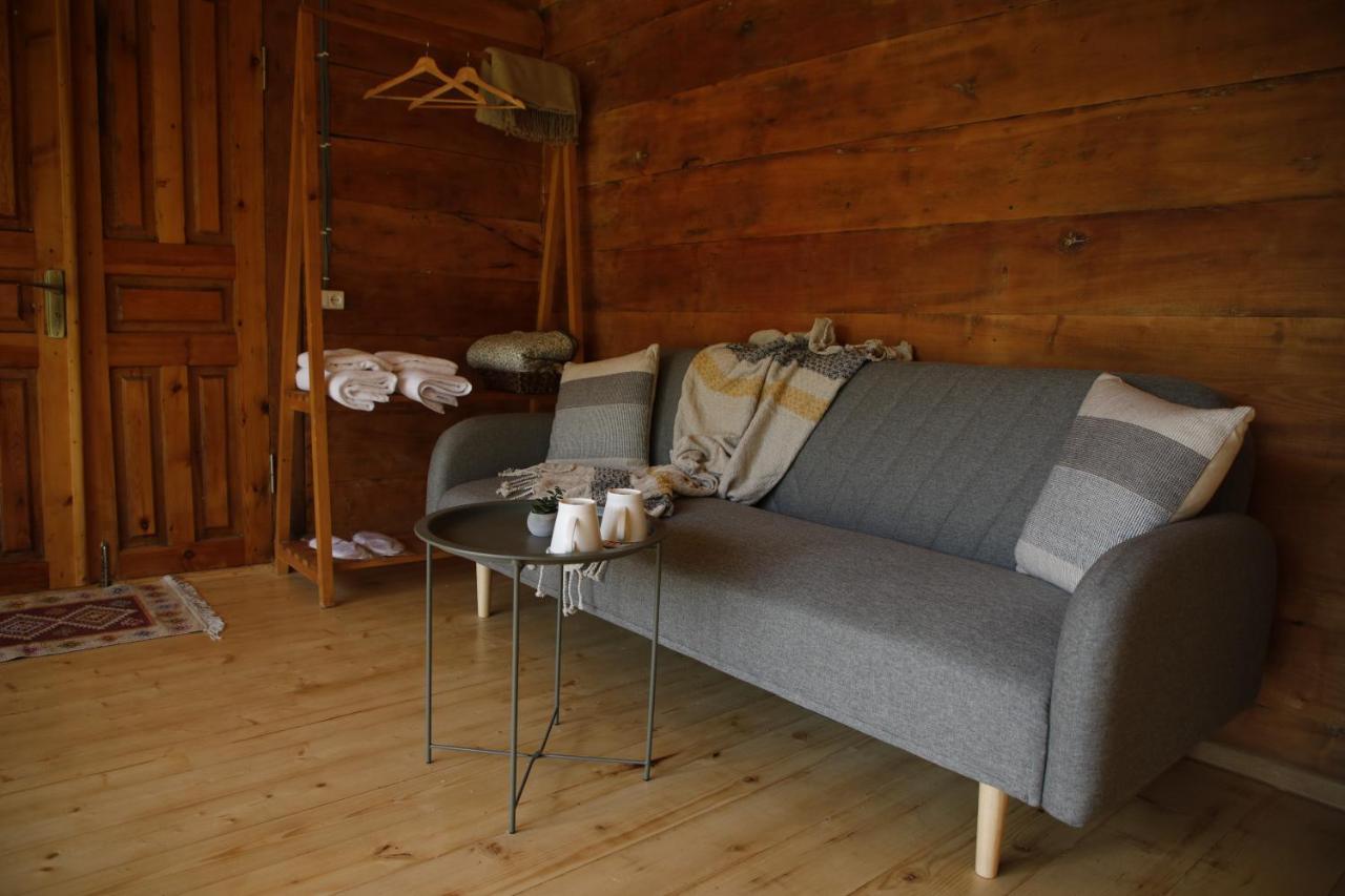 Gentry House Hotel Амбролаури Екстериор снимка