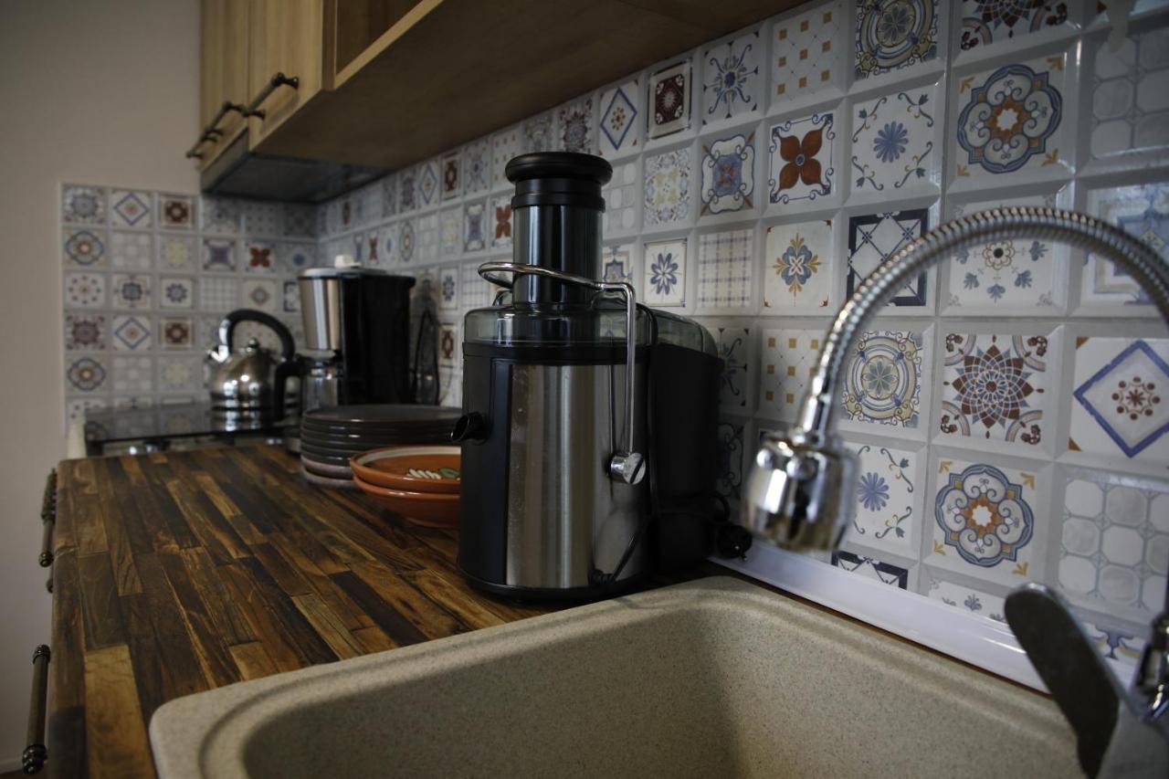 Gentry House Hotel Амбролаури Екстериор снимка