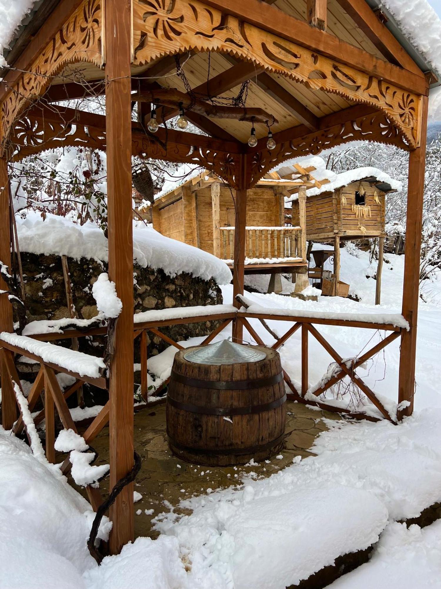 Gentry House Hotel Амбролаури Екстериор снимка